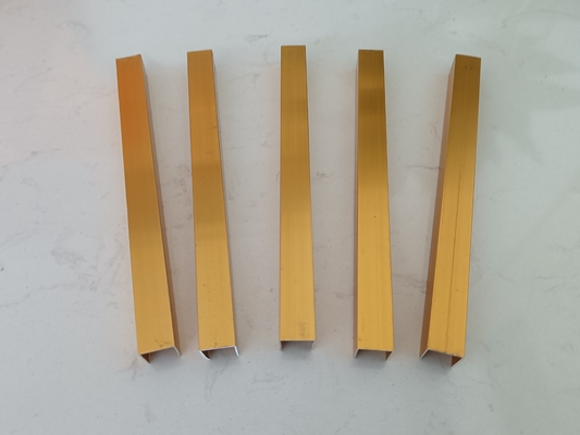 ポーランド ブラシ 粉末 コーティング ゴールデン アノダージ 木材 穀物 PVDF 建物 建設 窓 ドア