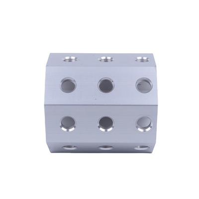 工業用用アノジス式CNC挤出アルミプロファイル 0.8mm-2.0mm厚さ