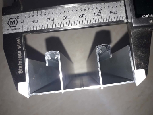 オーダーメイド 厚さ 0.30mm 6000シリーズ チリ アルミ プロファイル 窓とドア