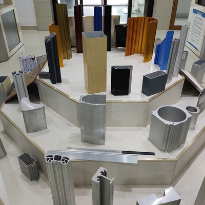 モダンデザインスタイル アルミニウム柱型建築物建設用