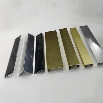 モダンアパートのための装飾用アルミプロファイル 金と黒 0.8mm-2.0mm厚さ