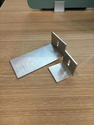 アルミ L 形ソーラーパネル 設置ブレーケット 80x40x40mm 屋外用