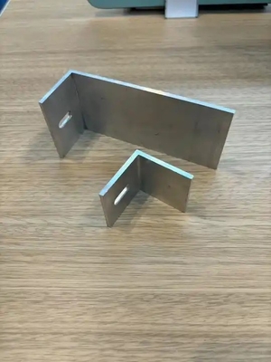 アルミ L 形ソーラーパネル 設置ブレーケット 80x40x40mm 屋外用