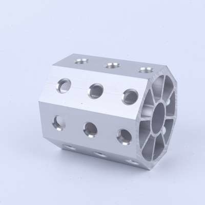 工業用モジュール式グリッパーシステム用合金八角アルミ管 5.8-6.0M 長さ